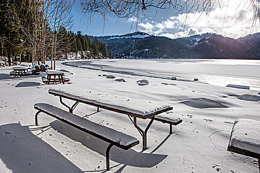 积雪,野餐桌,冰冻,湖,遮盖,雪,公园,北方,爱达荷