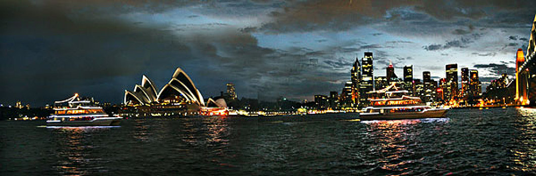 澳大利亚悉尼世界遗产地标建筑海港大桥帆船歌剧院的各个角度壮观宽荧幕景色和夜景