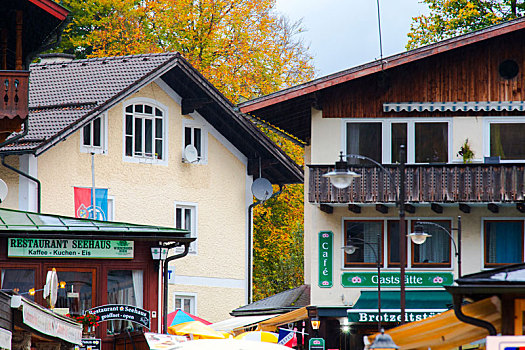 德国美丽的湖泊国王湖湖边的商店