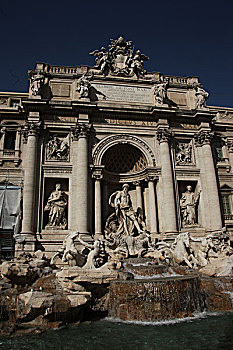 罗马许愿喷水池雕塑