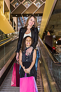 孩子,母亲,女儿,扶梯,购物,复杂,艾伯塔省,加拿大