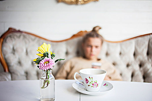 杯子,花,桌上,女孩,背景
