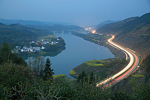 歙县新安江浦口高速公路夜景