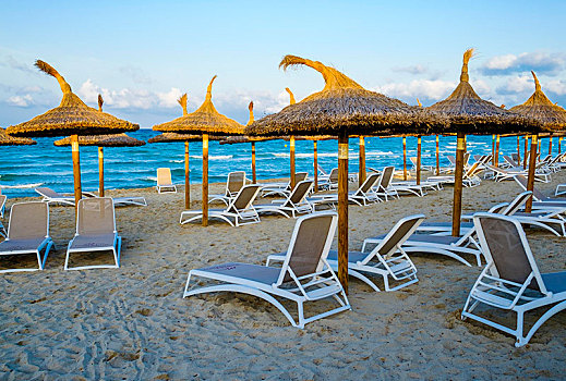 空,太阳椅,伞,海滩,马略卡岛,巴利阿里群岛,西班牙,欧洲