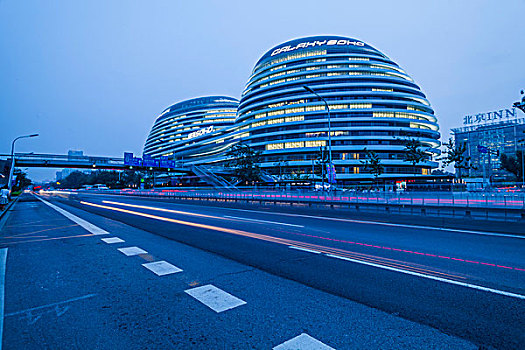 北京城市夜景和公路