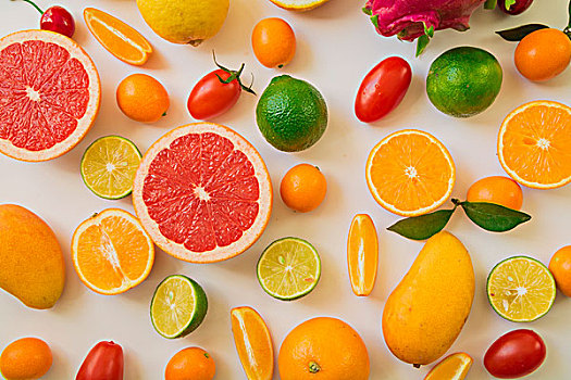 彩色的水果拼图