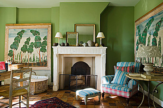 舒适,壁炉,房间,软垫,扶手椅,脚凳,绿色,墙壁