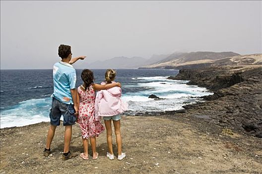 孩子,指点,海浪,富埃特文图拉岛,加纳利群岛,西班牙
