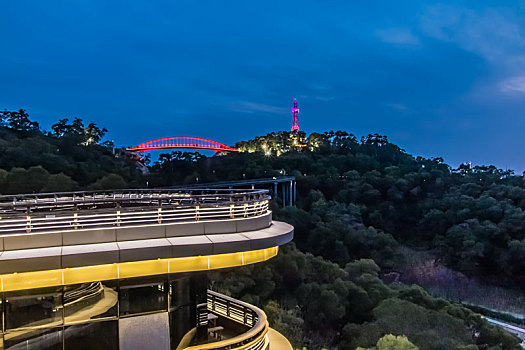 福建省福州市金鸡山夜晚栈道观景建筑环境景观