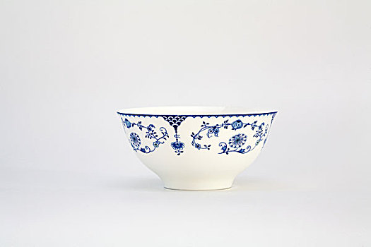 一个碗,空碗,陶瓷碗,骨瓷