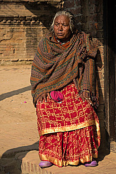 尼泊尔老妇