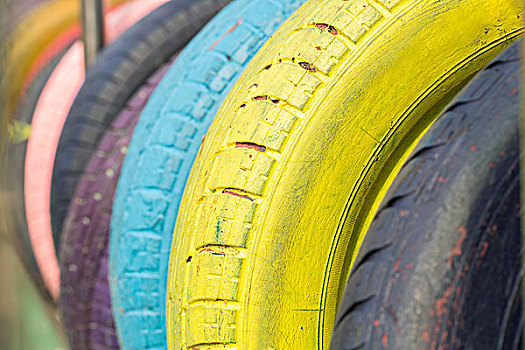 彩色的轮胎,幼儿园儿童运动玩具