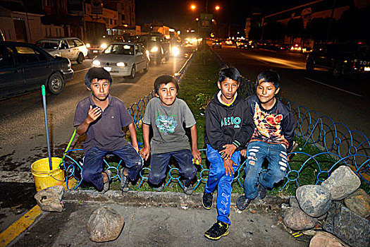 群体,街道,孩子,路边,夜晚,玻利维亚,南美