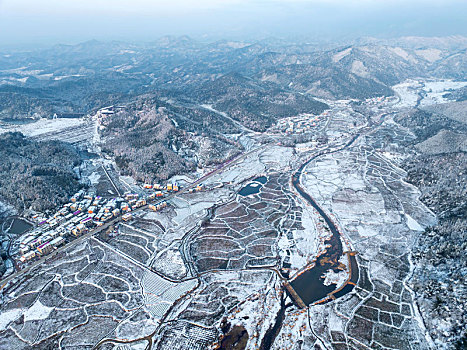 江西金溪,雪润山村,美景如画