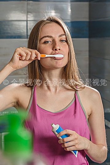 刷牙图片_刷牙高清图片_全景视觉