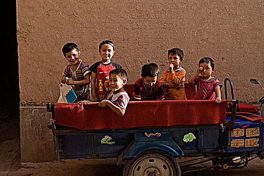维吾尔,儿童,玩,手推车,老城,喀什葛尔,新疆,地区,丝绸之路,中国