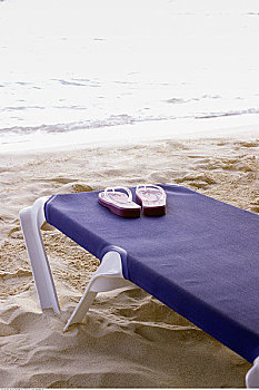 一对,人字拖鞋,海滩,椅子,水
