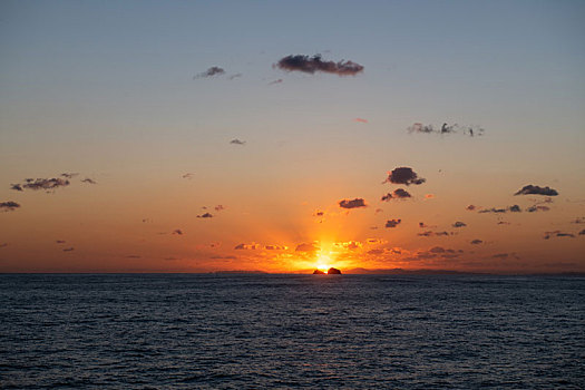 渤海湾海上日出