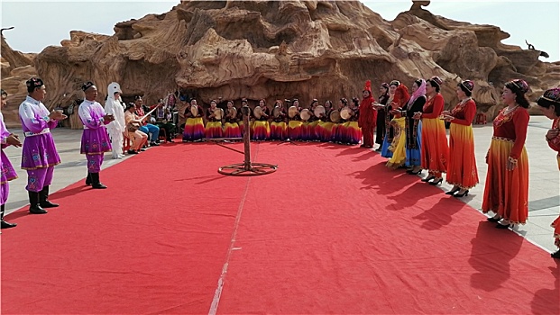 新疆非物质文化遗产,维吾尔族婚俗表演
