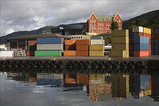 反射,货物集装箱,水中,卑尔根,挪威