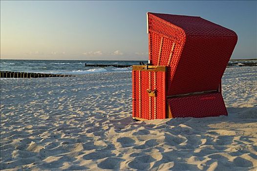 孤单,红色,屋顶,藤条沙滩椅,海滩,黄昏,阿伦斯霍普,德国