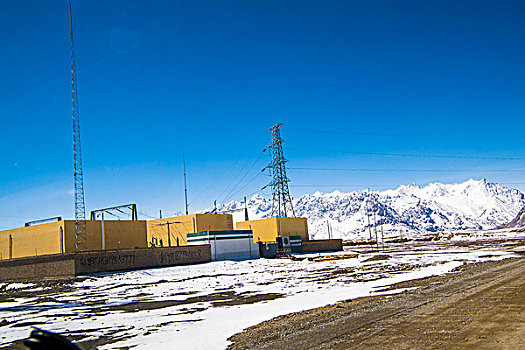新疆,电站,雪山,蓝天