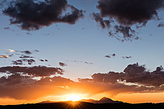 鲜明,日落,梅萨维德国家公园,科罗拉多,美国,大幅,尺寸