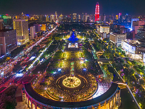 济南泉城广场国庆节夜景