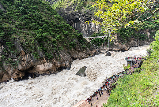 中国云南金沙江虎跳峡河谷自然景观