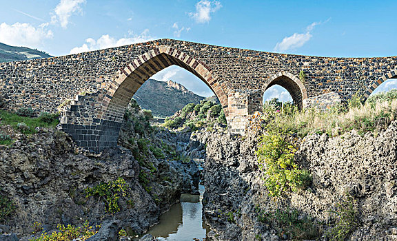 中世纪,桥,上方,河,西部,埃特纳火山,西西里,意大利,欧洲
