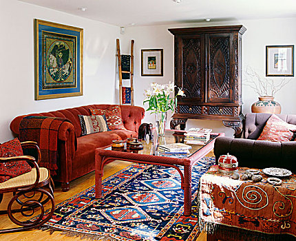 传统,室内,粉色,沙发,茶几,地毯,老式,雕刻,柜橱,背景