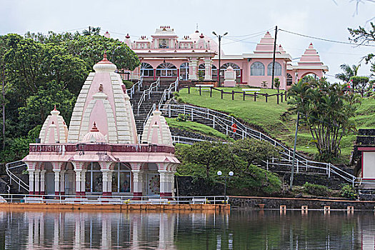 圣水湖印度教神庙