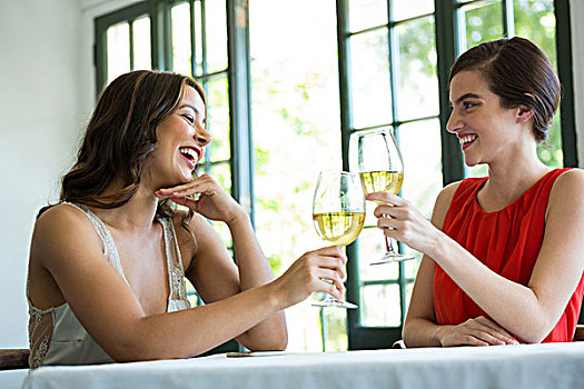 微笑,女人,祝酒,葡萄酒杯,餐馆,美女