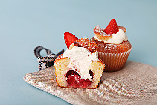 草莓,奶油,杯形蛋糕