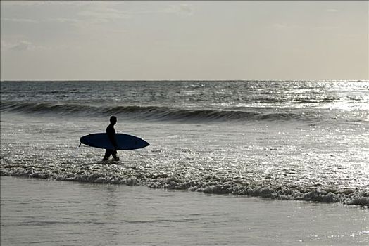 冲浪,冲浪板,走,水,阿加迪尔,摩洛哥,北非