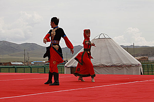 塔吉克族鹰舞