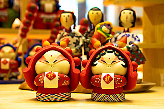 中国传统婚礼玩偶