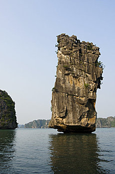 北越,靠近,海防,下龙湾,石灰石,喀斯特地貌,山峦,顶峰,石头