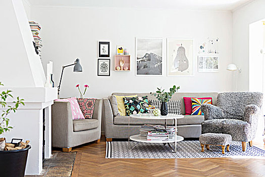 沙发,舒适,扶手椅,灰色,绒毛状,遮盖,相配,脚凳,地毯,客厅