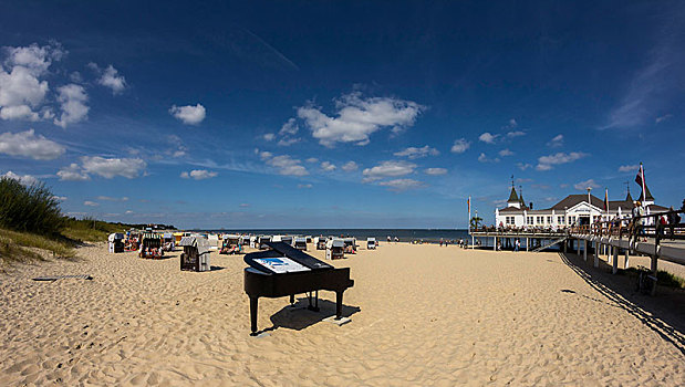 码头,大钢琴,海滩,阿尔贝克海滨,乌瑟多姆岛,德国,欧洲