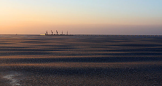 胜利油田海上油区风光