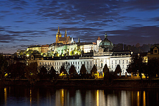 布拉格城堡,夜晚,摩尔多瓦,布拉格,捷克共和国,欧洲