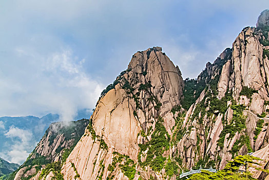 安徽省黄山市黄山风景区莲蕊峰自然景观