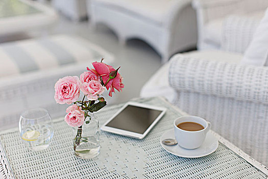 粉色,玫瑰,庭院桌,咖啡杯