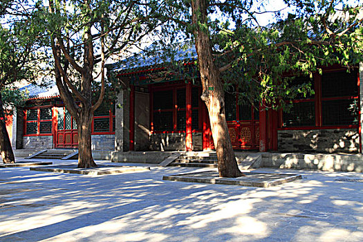 北京颐和园的院子