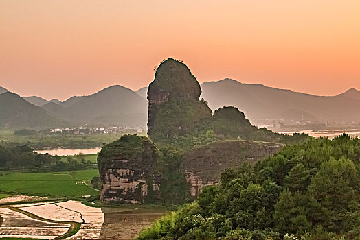 江西省鹰潭市龙虎山国家地质景区自然景观