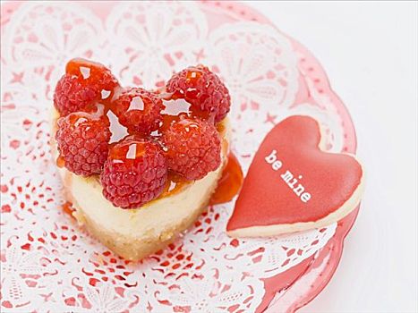 心形,酸奶酪蛋糕,树莓,情人节