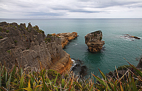 新西兰薄饼岩pancakerocks,新西兰千层饼岩石公园