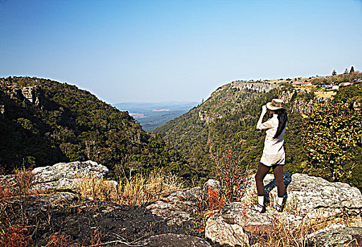 女人,站立,上面,峡谷,德拉肯斯堡,悬崖,南非