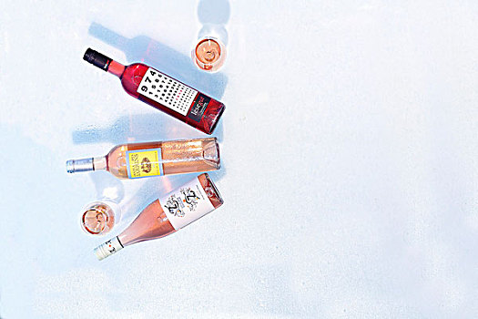 三个,瓶子,夏天,果味,玫瑰葡萄酒,白色,表面,风景,俯视